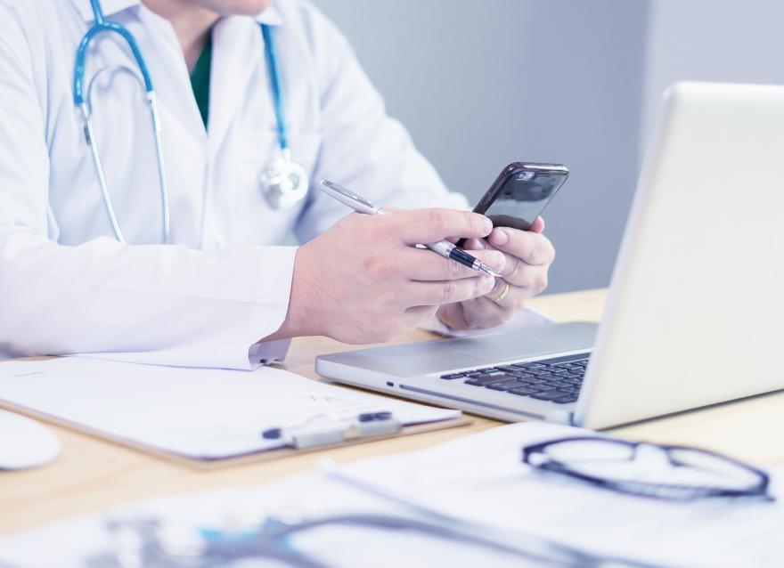  春風吹暖銀發(fā)經(jīng)濟，華廣瑞特助力慢病管理從“質變”走向“智變”